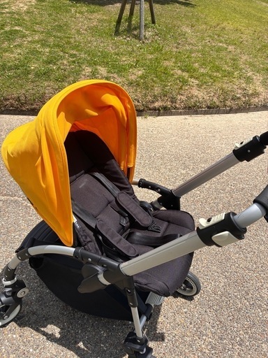 buoabo beeベビーカー