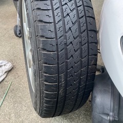 ブリヂストンのサマータイヤ225/65R17新品同様トヨタハリアーなどの画像