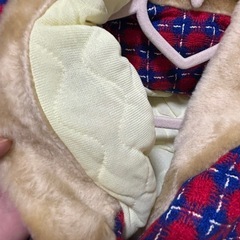 新品タグつき！赤と青のチェック柄中綿コートファー付き子供女の子60708090サイズの画像