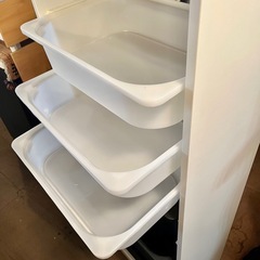 【武蔵小山店】  IKEA イケア　トロファスト　棚　収納　リビング　子供　子ども　引き出し　収納コンビネーション　ホワイト　ライラック　別売りの収納ボックス　セット！の画像