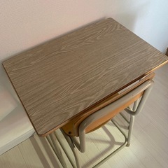 学校の机と椅子 いちむら  大人サイズの画像
