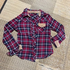 チェックシャツ