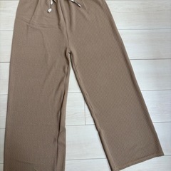 白、pinkadobe   ベージュ、ブランドなしの画像