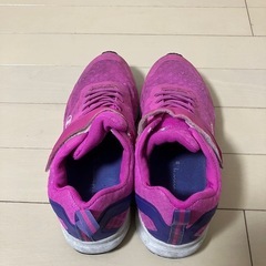 スニーカーの画像