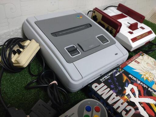 美白ファミコン、美グレイなスーパーファミコン、箱説ソフト4本キン肉 