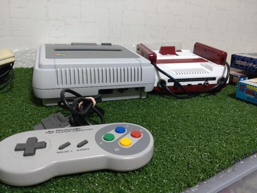 美白ファミコン、美グレイなスーパーファミコン、箱説ソフト4本キン肉 