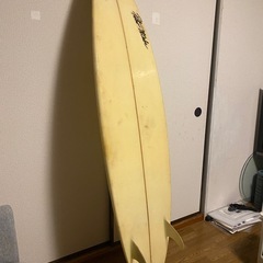 Peter Mel ショートボード クリーム色の画像