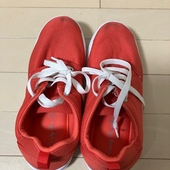 スニーカーの画像