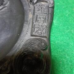 中国キユウ州？の天然硯、宮廷風、素晴らしぃ龍とアヒルの彫刻割れと欠けの補修跡ありの画像