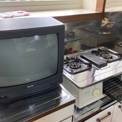 鹿嶋市角折にあるブラウン管テレビガスコンロ鉄くず類自転車まとめて