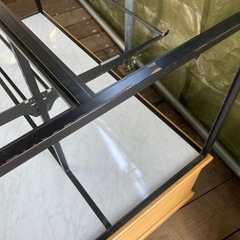 この１台でお店がオシャレに🙆引き出し付きのディスプレイ棚の画像