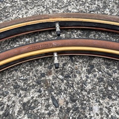 自転車のタイヤチューブセット27 × 1 8/3
の画像