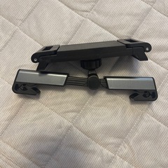 車のタブレットホルダー