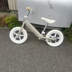キックバイク 子供 ペダルなし