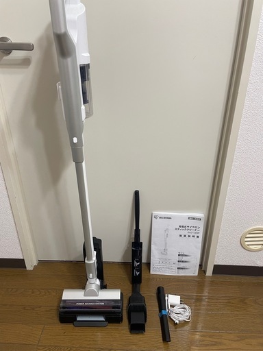 アイリスオーヤマ　充電式サイクロンスティッククリーナー