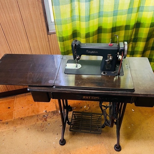 MICO☆足踏みミシン☆レトロ☆ジャンク 昭和レトロ足踏みミシンジャンク扱いオブジェに (みっきぃ) 藤井寺の