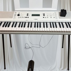YAMAHA電子キーボードピアノEZ-300スタンドペダルあり