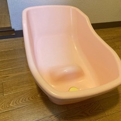 （お話中）シンクで使えるベビーバス　赤ちゃん本舗の画像