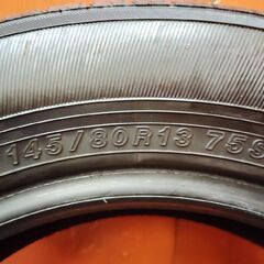 YOKOHAMA BluEarth-ES ES32 145/80R13 13インチ 夏タイヤ 1本 23年製 バリ溝 N-BOX モコ キャロル フレアワゴン等　(KTG256)の画像