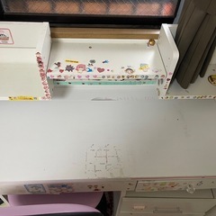 【値下げ｝勉強机と椅子セットで譲ります。の画像