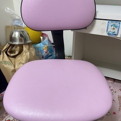 【値下げ｝勉強机と椅子セットで譲ります。の画像