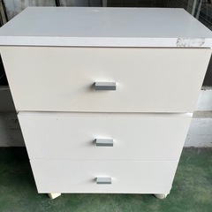 小さくて白くてかわいいローチェスト　化粧品やお子さんの衣類収納や...