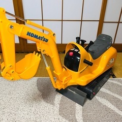 ケンケンキッキ 乗用マイクロショベル PC01 電動ショベルカー コマツ の画像