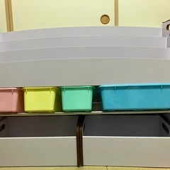 子供向け収納　絵本本棚　おもちゃ箱