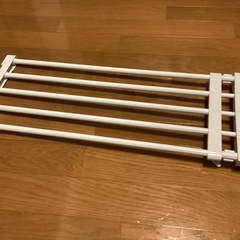 ニトリ　突っ張り棚の画像