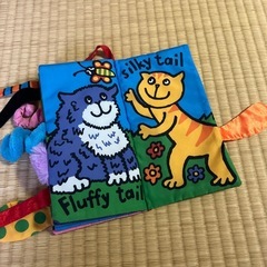 【kitty tails】布絵本　仕掛け絵本　猫の画像