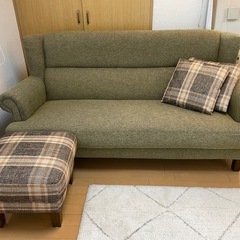 2.5人掛けソファ+オットマン+クッション×2セットの画像