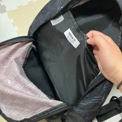 adidasリュックの画像