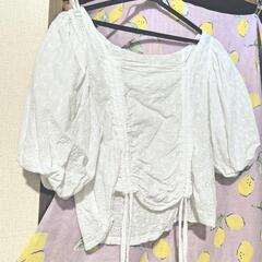 可愛い　レトロ　Y2K ショート丈ブラウス