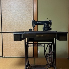 期間限定値下げ　足踏み式ミシン　昭和レトロ　アンティーク　の画像