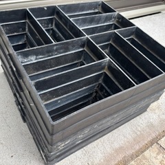 セメント用　プラスチック型枠　6
枚セットの画像