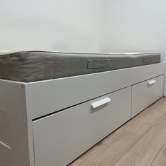 BRIMNES ブリムネス ベッドフレーム 収納付き, ホワイト, 90x200 cm すのこ付きの画像