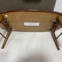 折りたたみテーブルの画像