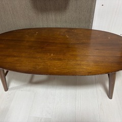 折りたたみテーブルの画像