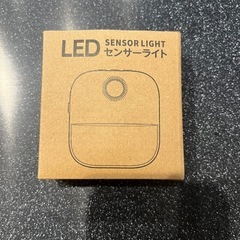 LEDセンサーライト 人感センサー付き
