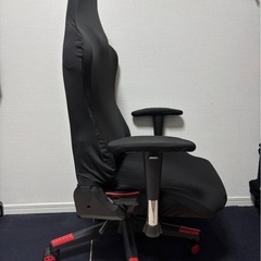 ゲーミングチェア スピーカー、カバー付きの画像