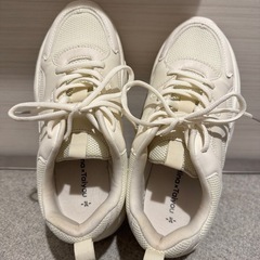 しまむら　ヒナandたいようコラボ　厚底シューズの画像