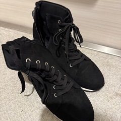 ニッセン　厚底シューズ