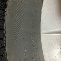 【岐阜・愛知】プリウス30 ホイール付きスタッドレス ナットありの画像