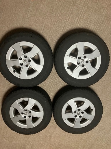 【岐阜・愛知】プリウス30 ホイール付きスタッドレス ナットあり