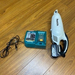 マキタ充電式掃除機充電器付き