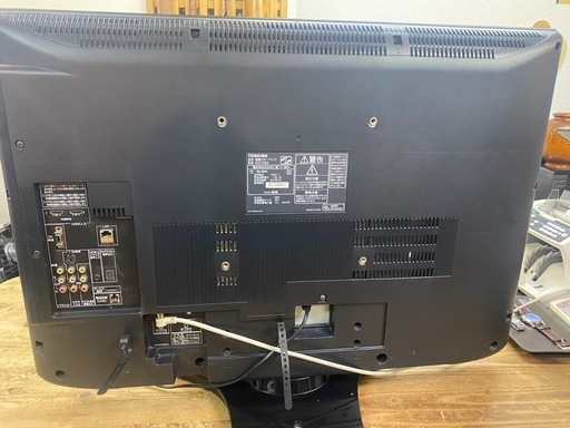 【中古】TOSHIBA 東芝　32V型 液晶テレビ REGZA 32C7000 ③