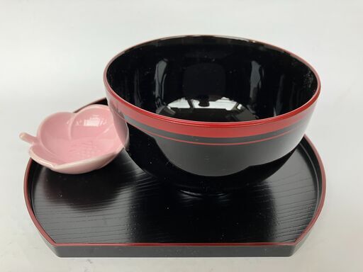 世界的に 山中漆器「どっしり椀」「多用銘々盆」「小皿」「箸」各5客 工芸品