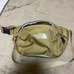 ノースフェイス斜め掛けショルダーバック