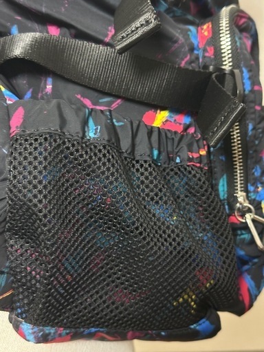 Desigual ナイロンマキシリュックデシグアルバックパック デシグアル Desigual ポケット ナイロンマキシバックパック