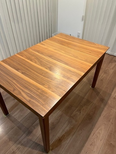 伸縮式ダイニングテーブル